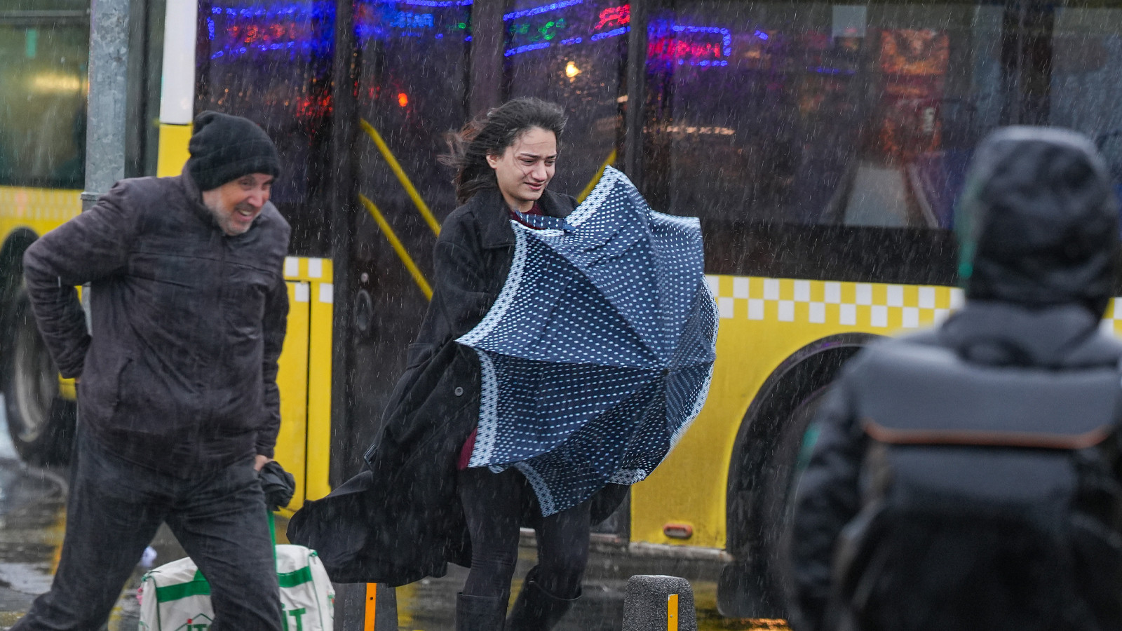 İstanbul için alarm... Uyarılar peş peşe geldi: 90 kilometre hıza ulaşabilir