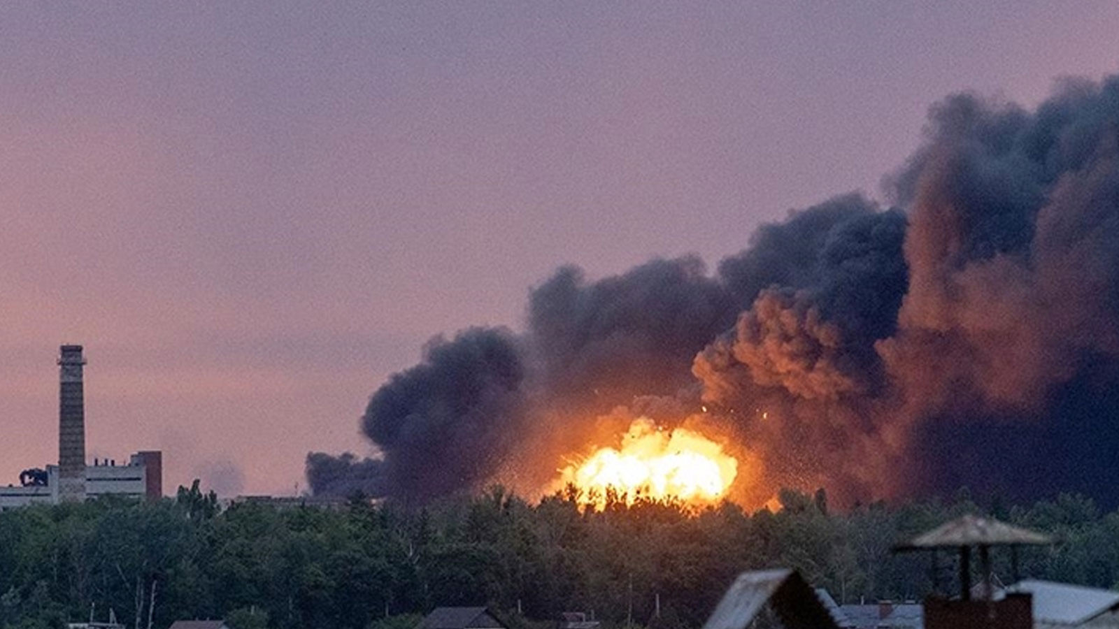 Rusya: Ukrayna'nın İHA saldırısı sonucu Volgograd'daki petrol deposunda yangın çıktı