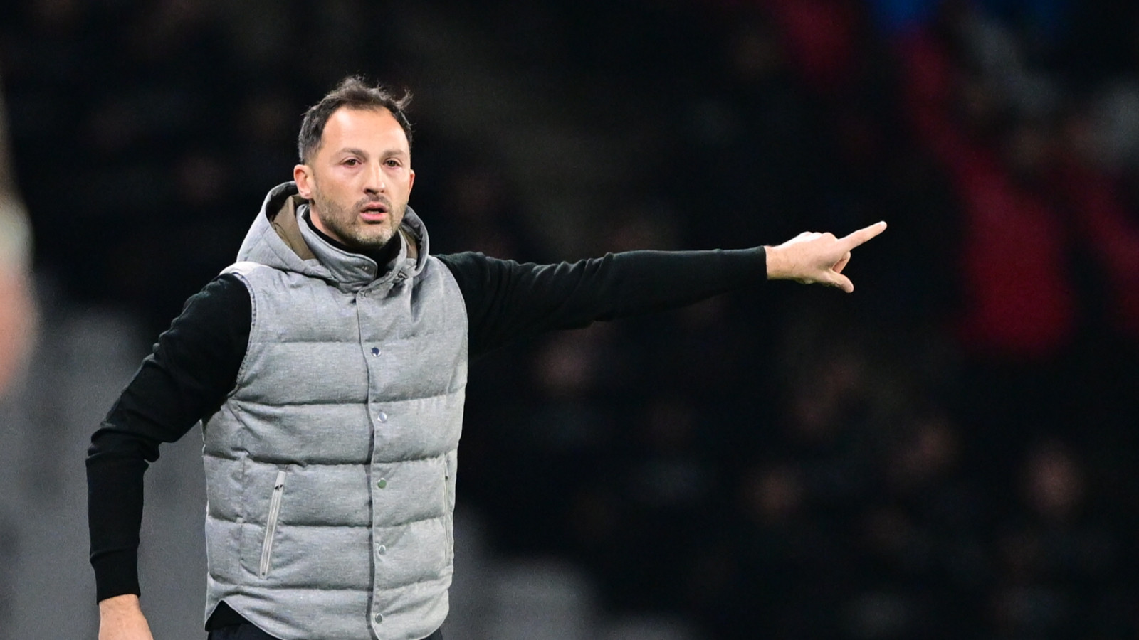 Süper Kupa zaferi sonrası Sadettin Saran ve Tedesco'dan bir ilk