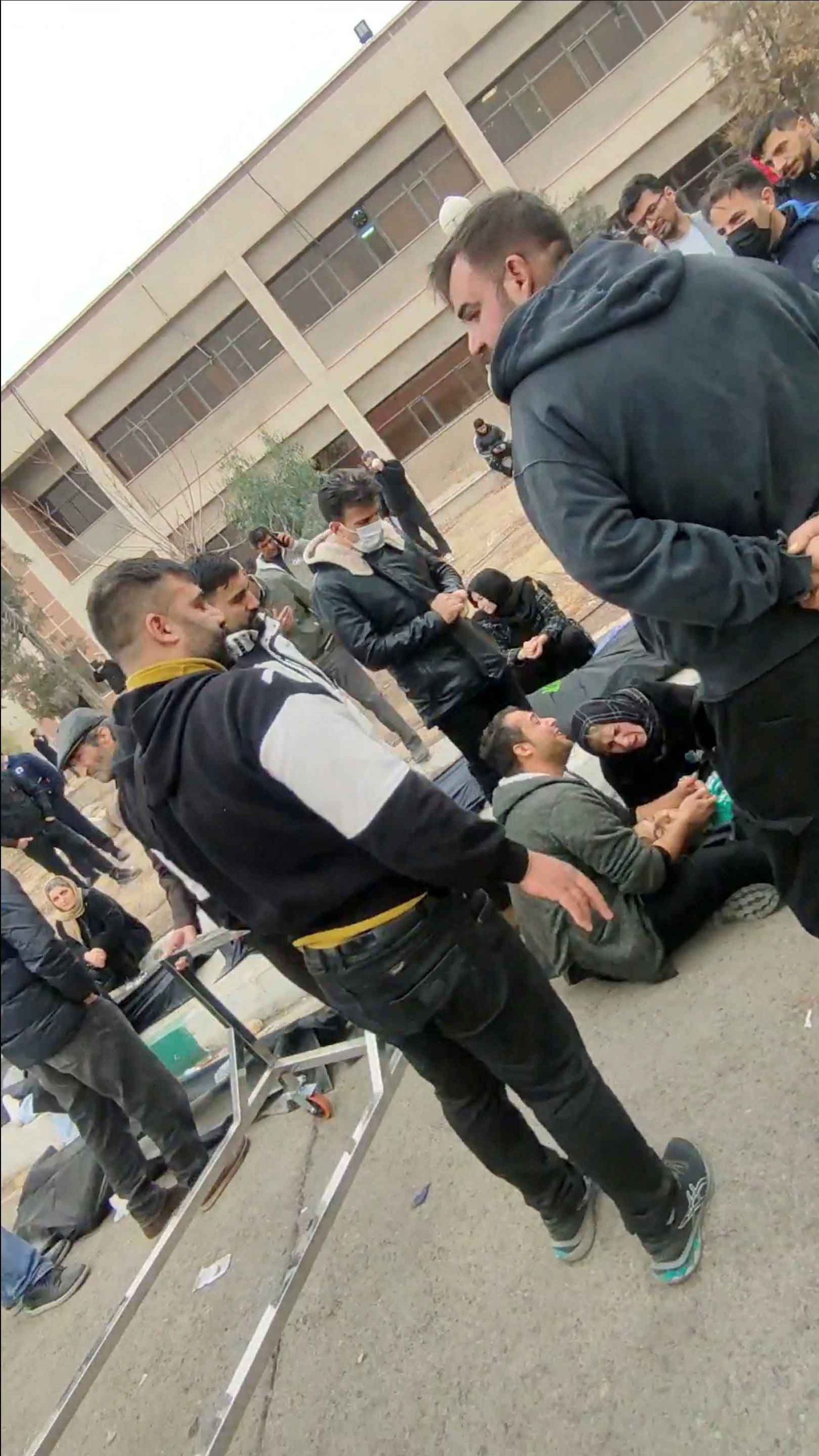 İran'daki protestolarda ölü sayısı artıyor! Pezeşkiyan: Halkı dinlemeye hazırız - Resim: 4