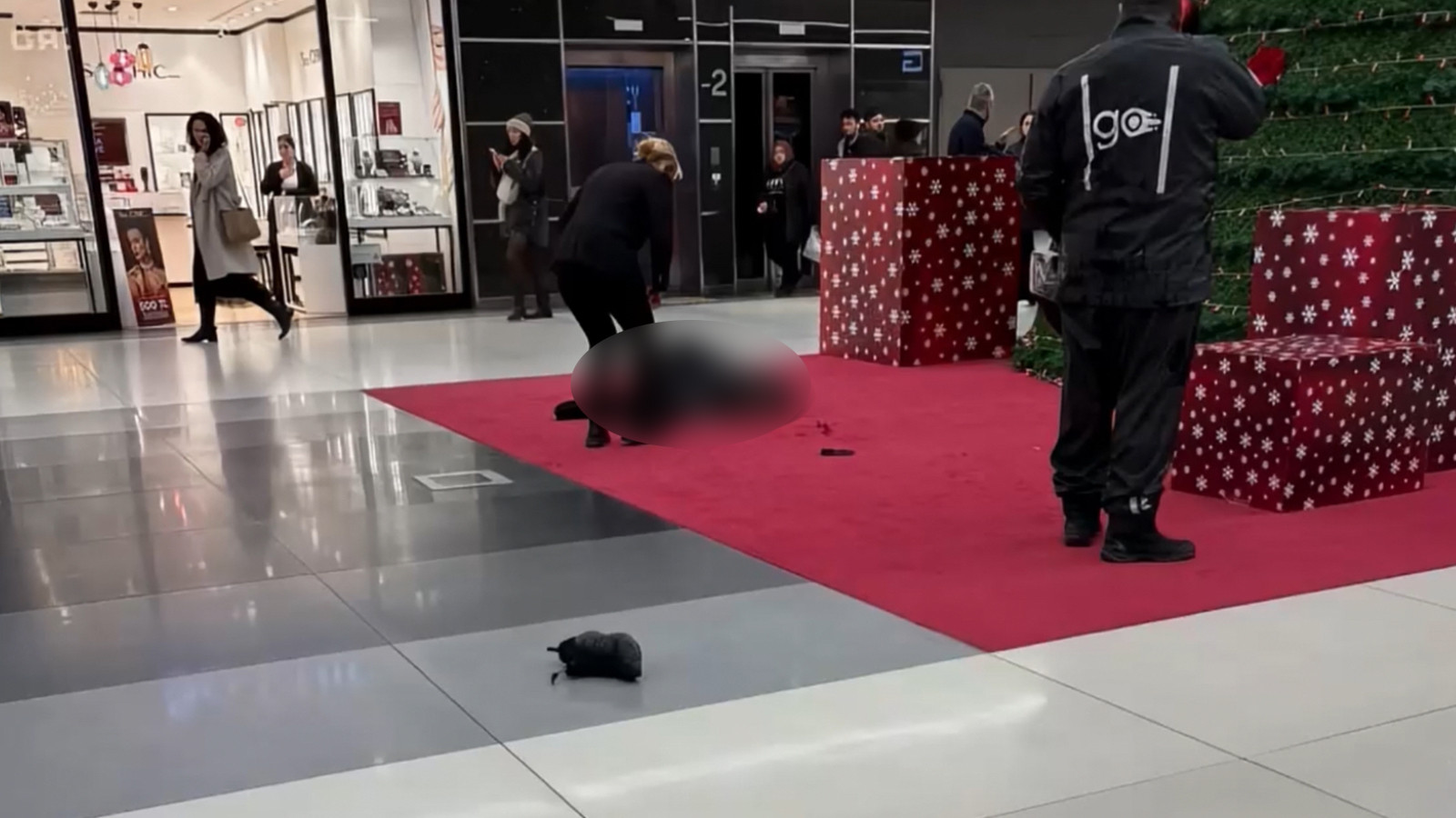 İstanbul'da AVM'de feci ölüm: İkinci kattan düştü