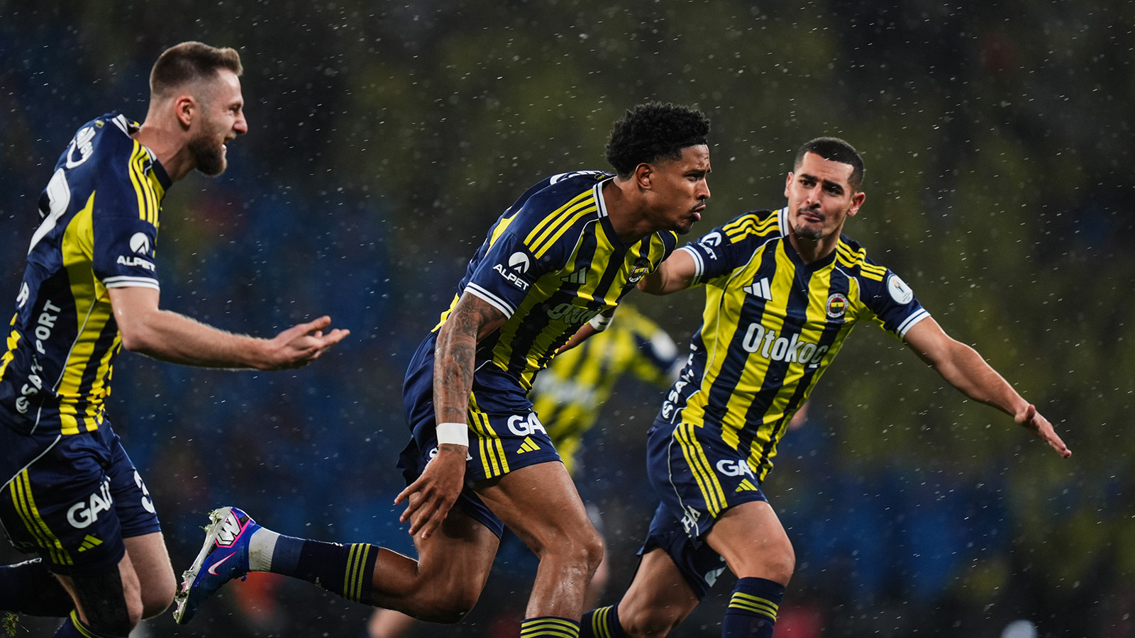 Levent Mercan'da yırtık tespit edildi