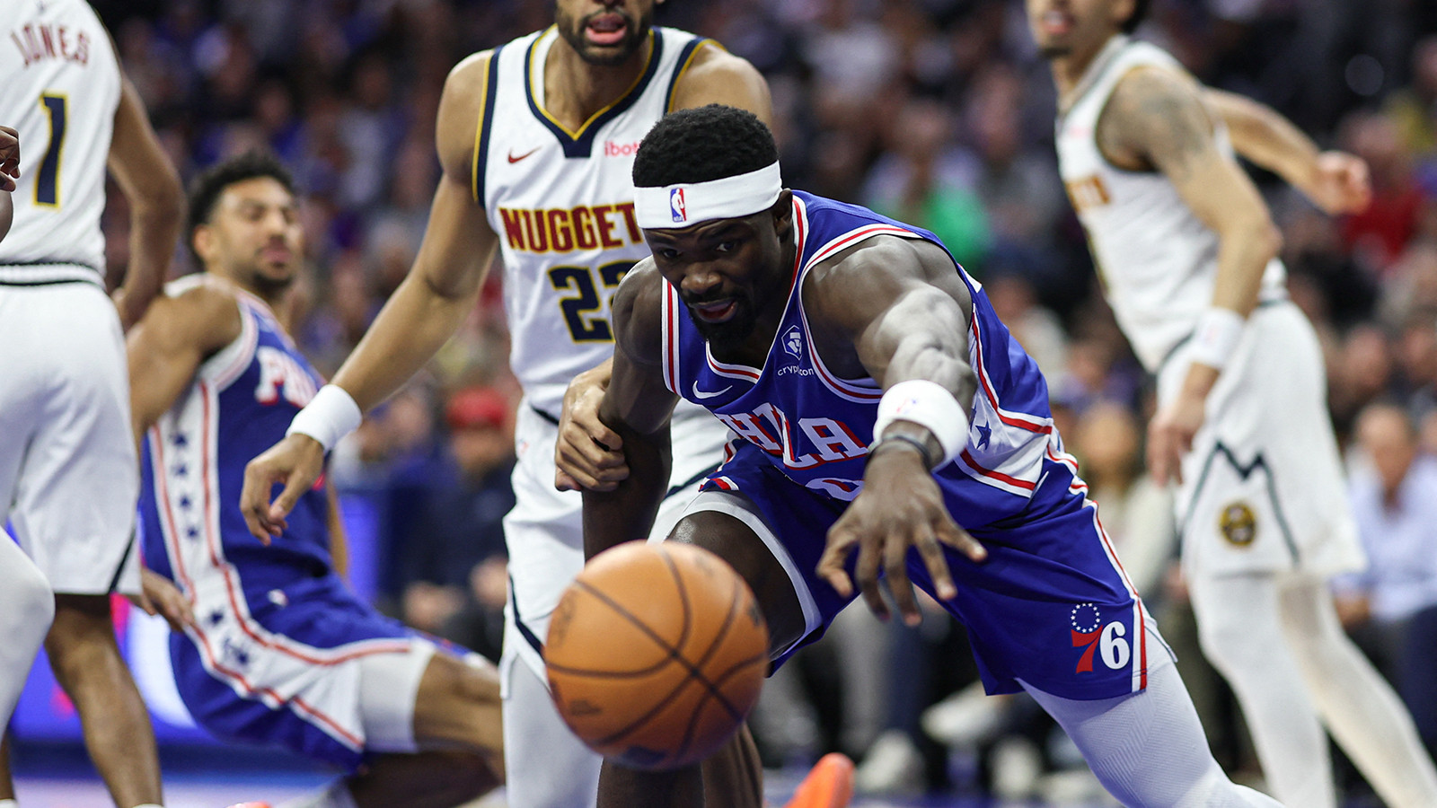 Adem Bona'nın performansı Philadelphia'ya galibiyet için yetmedi