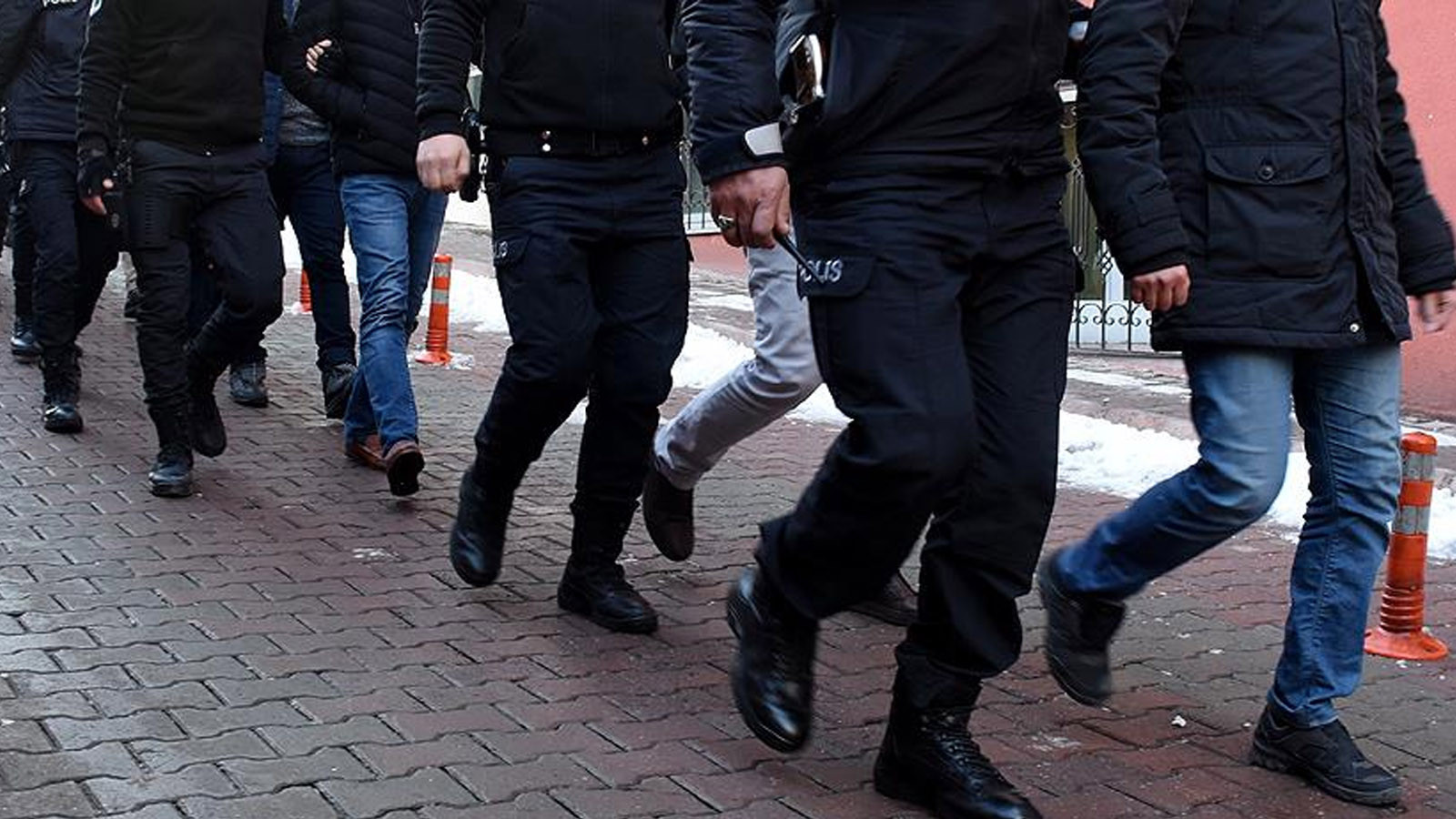 FETÖ/PDY soruşturmasında 12 şüpheliye gözaltı