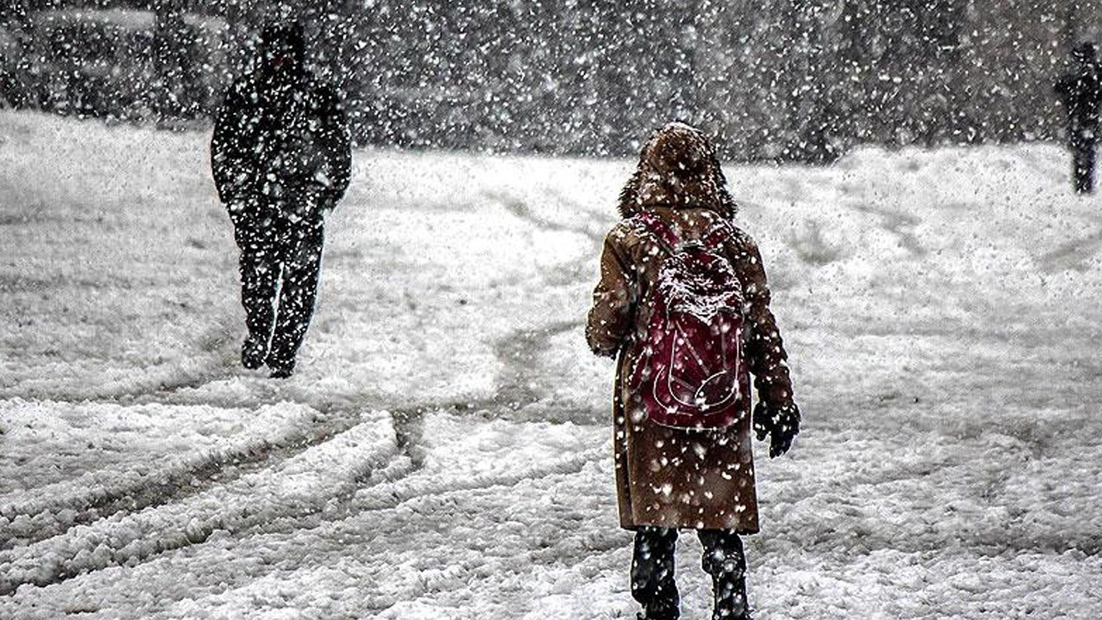 İstanbul ve Ankara dahil 13 ilde okullar tatil edildi! 12 Ocak Pazartesi kar tatili olan iller listesi