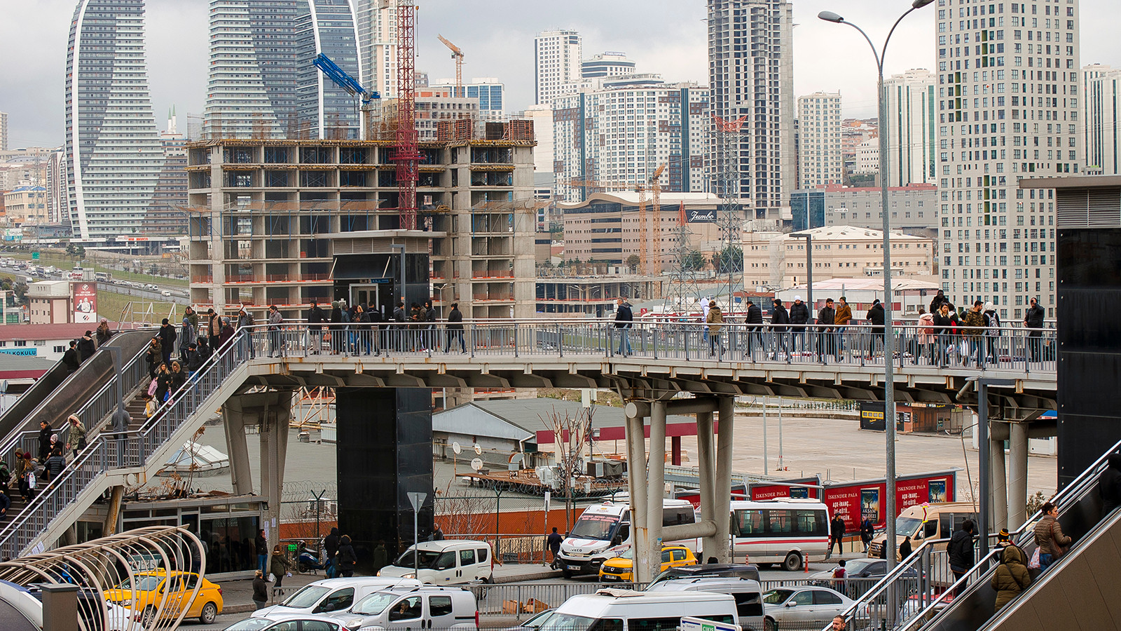 Yabancılar en çok Esenyurt'tan ev aldı, neden tercih ediyorlar?