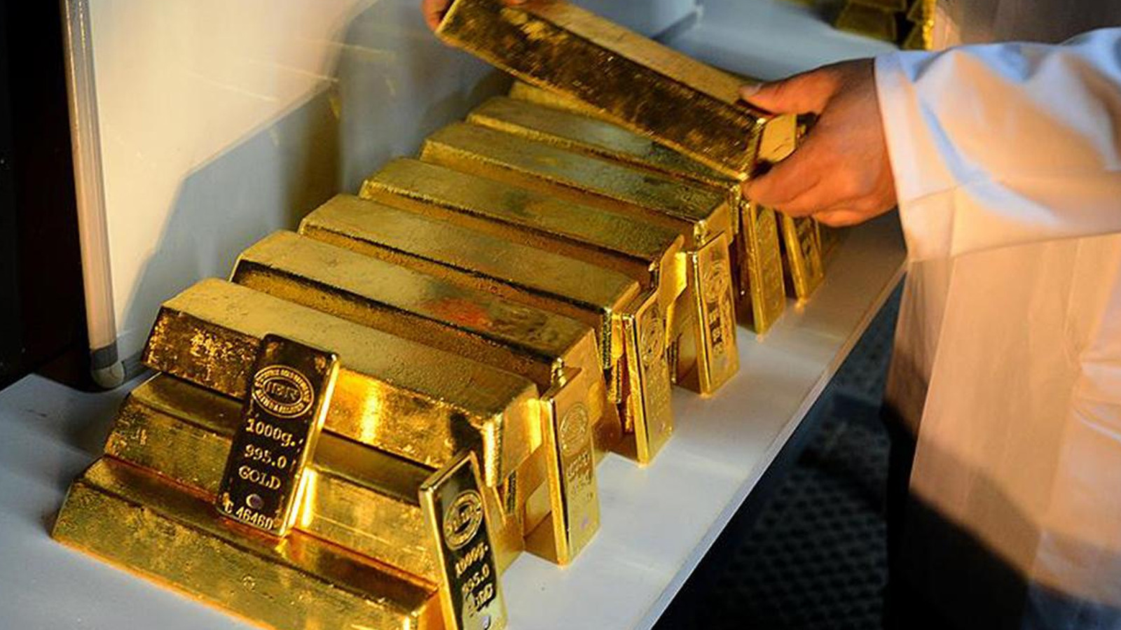 Altının kilogram fiyatı 6 milyon 405 bin liraya düştü