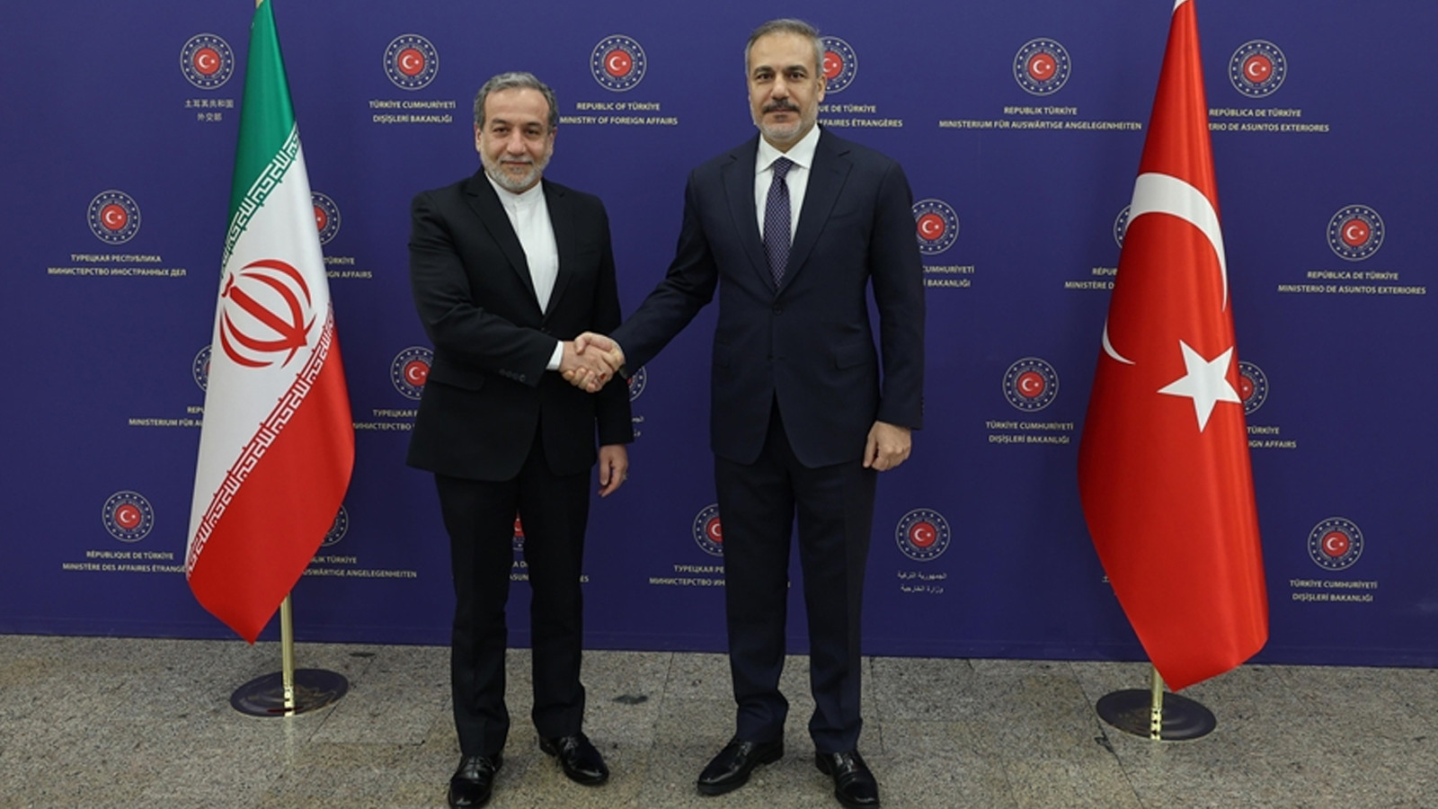 Dışişleri Bakanı Fidan, İranlı mevkidaşı ile telefonda görüştü