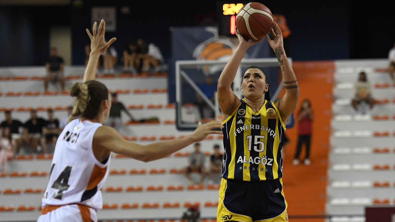 Fenerbahçeli Tilbe Şenyürek'te 'Guillain-Barre Sendromu' tespit edildi