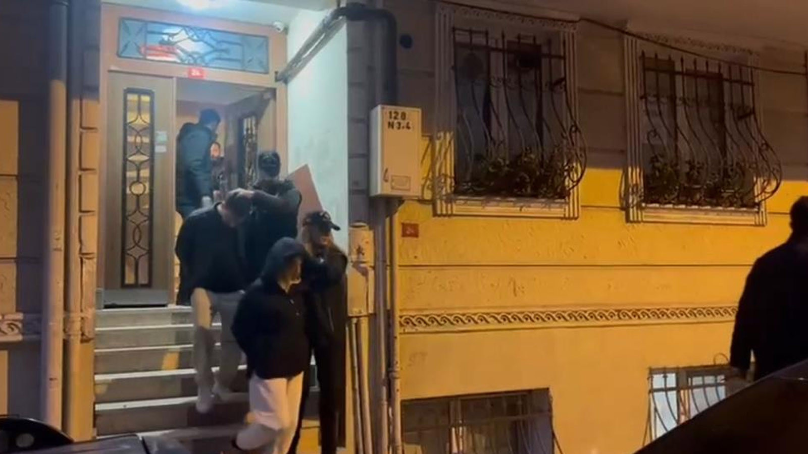 İstanbul merkezli fuhuş operasyonunda 12 gözaltı! 7 kadın kurtarıldı