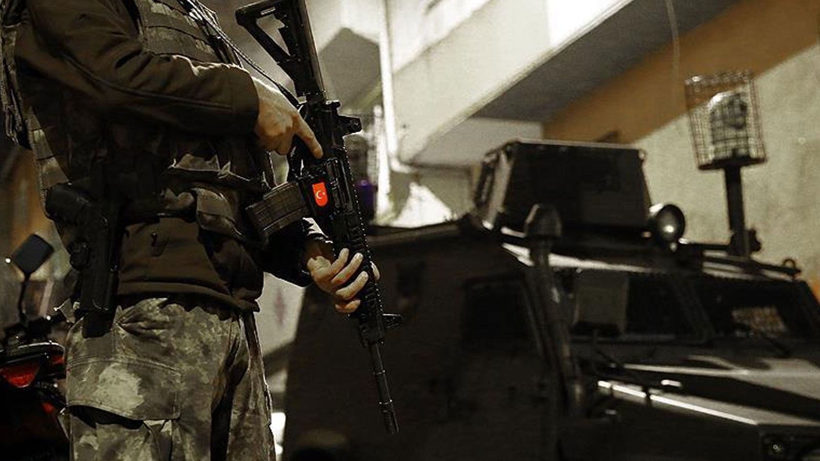 İstanbul'da DEAŞ operasyonu: 8 gözaltı