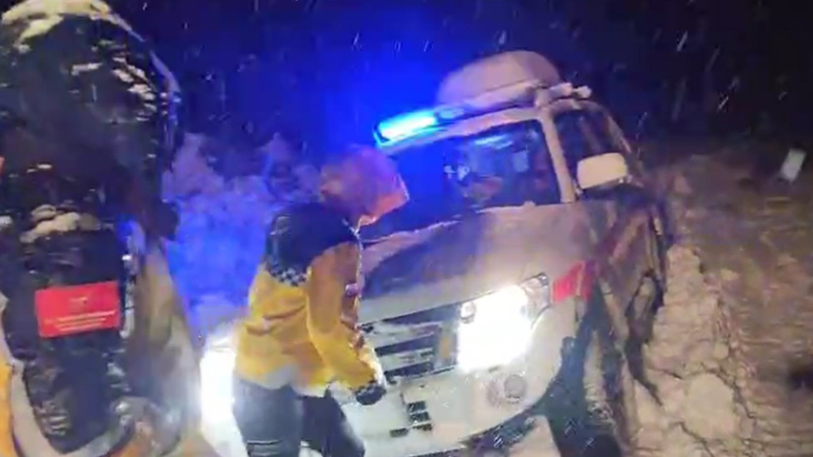 Muş'ta ateşlenen çocuğa ulaşmak için ekipler seferber oldu