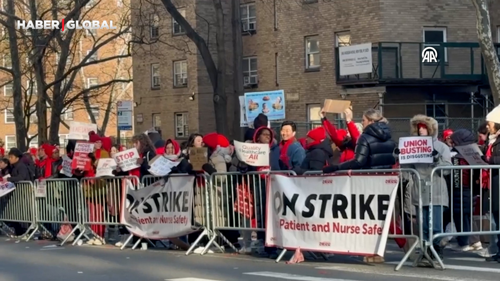 New York’ta hemşireler işi bıraktı