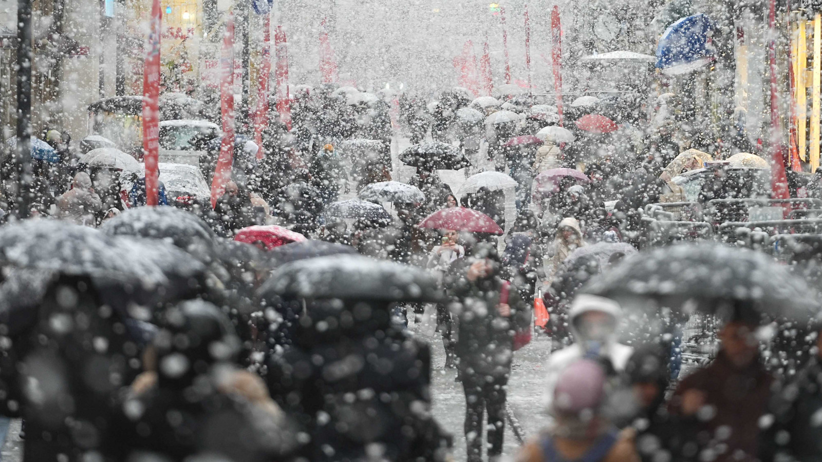 İstanbul için saat ve tarih verildi! Kar geri dönüyor