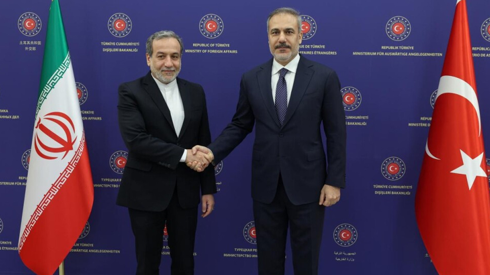 Bakan Fidan, İranlı mevkidaşı Arakçi ile görüştü