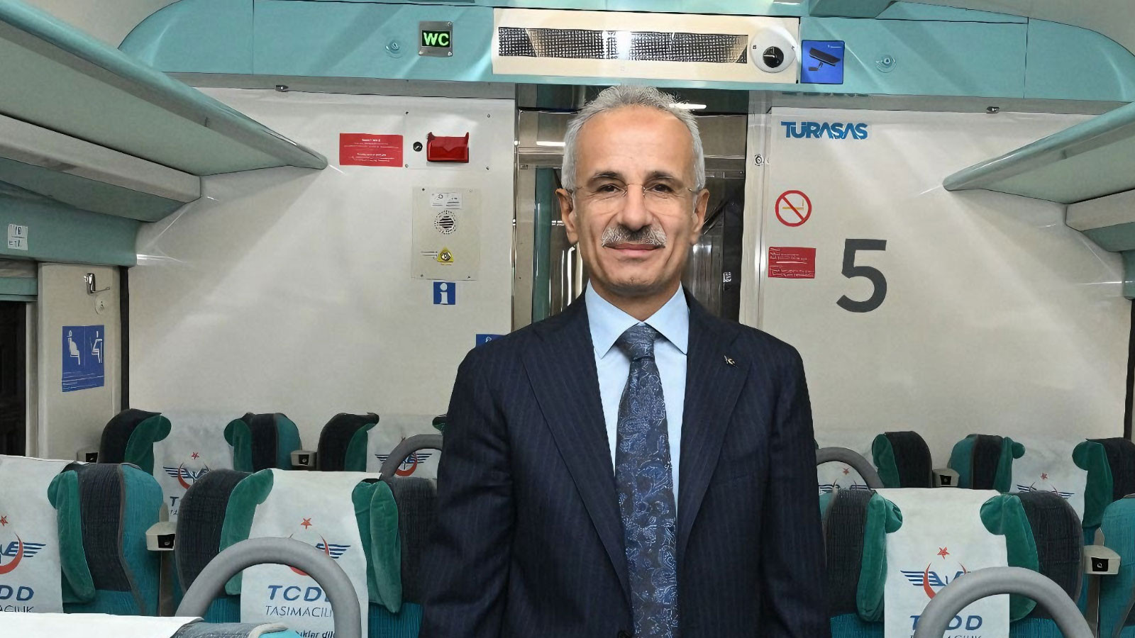 Bakan Uraloğlu’ndan gazetecilere ulaşım müjdesi: Marmaray ve metro hatları ücretsiz olacak