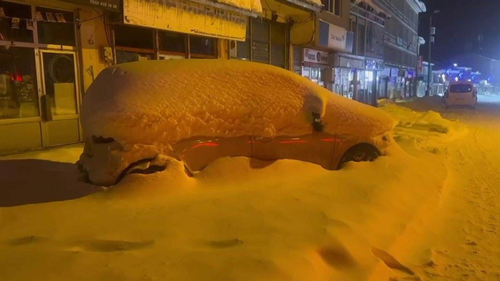 Burası Sibirya değil Erzurum! Sıcaklık eksi 31 dereceye düştü; sokaklar boş kaldı