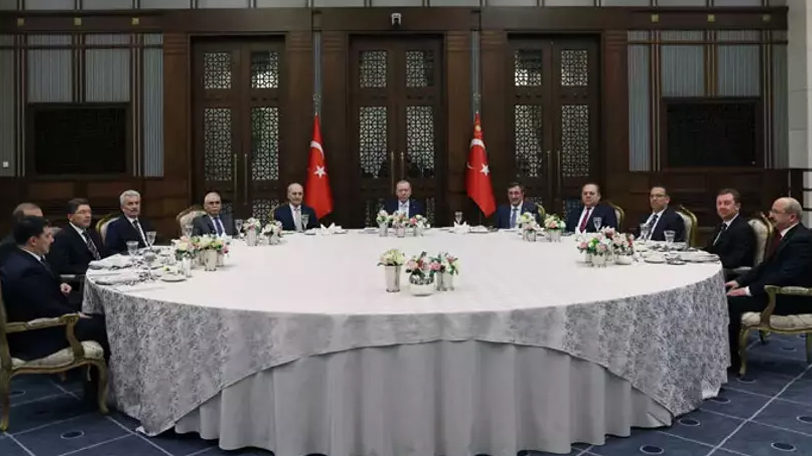 Cumhurbaşkanı Erdoğan yasama, yürütme ve yargı organlarının temsilcileri ile görüştü