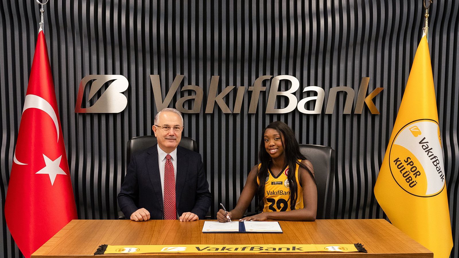 VakıfBank, Adhuoljok Malual'ı kadrosuna kattı