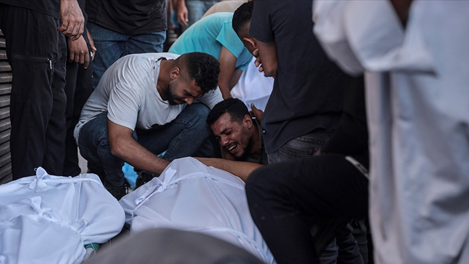 İsrail'in vurduğu Gazze'de can kaybı 71 bin 441'e yükseldi