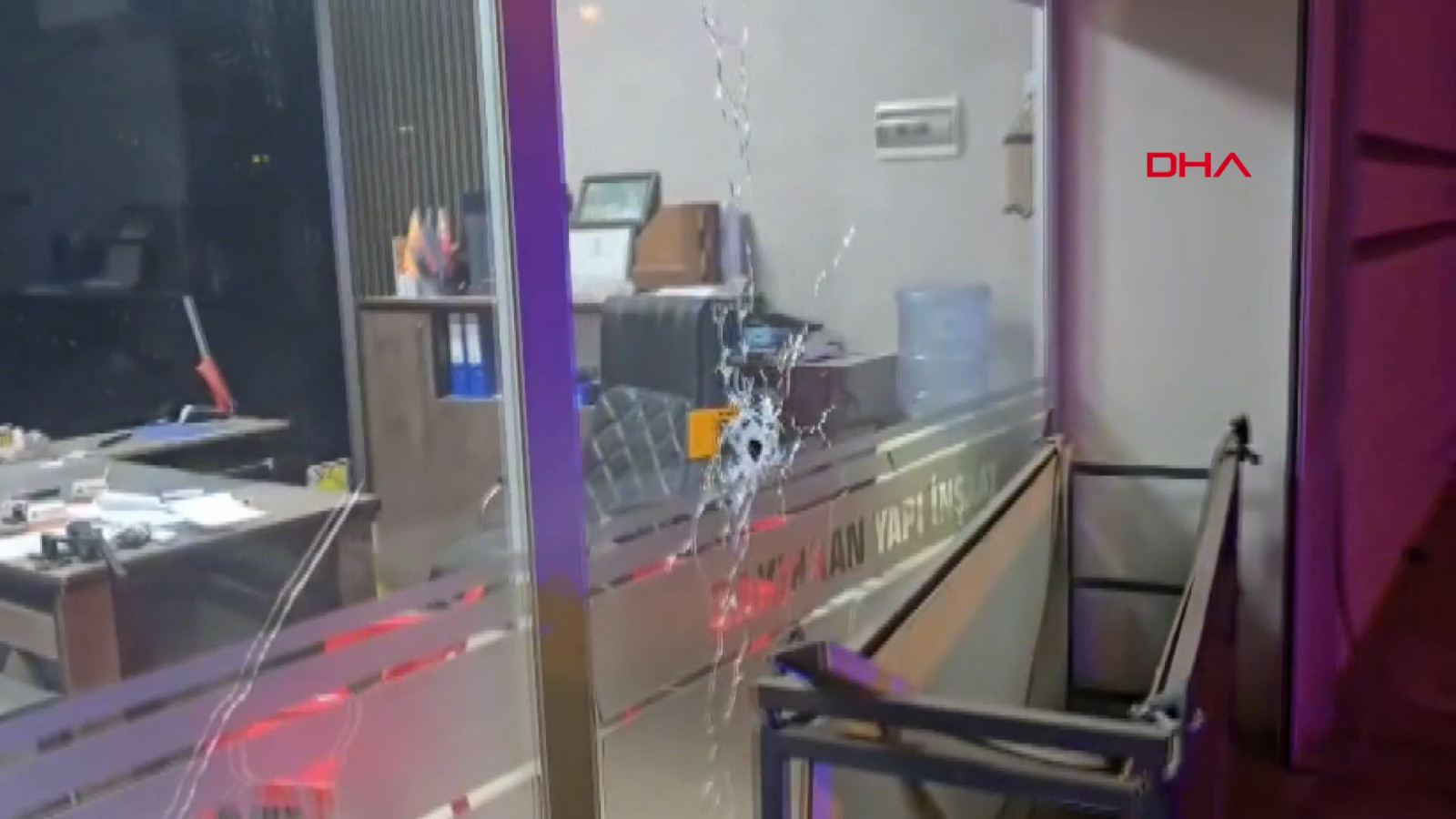 Mardin'de 4 iş yerine otomatik silahlı saldırı