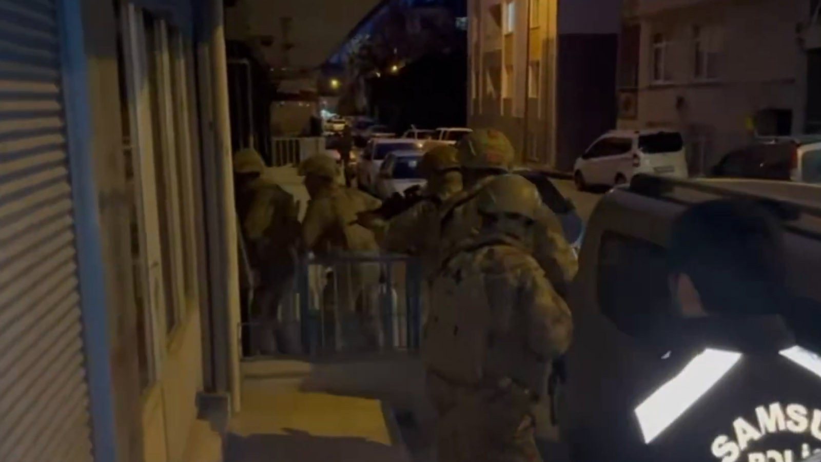 Sosyal medyada suç örgütlerini öven paylaşımlar yapanlara operasyon: 325 kişi yakalandı