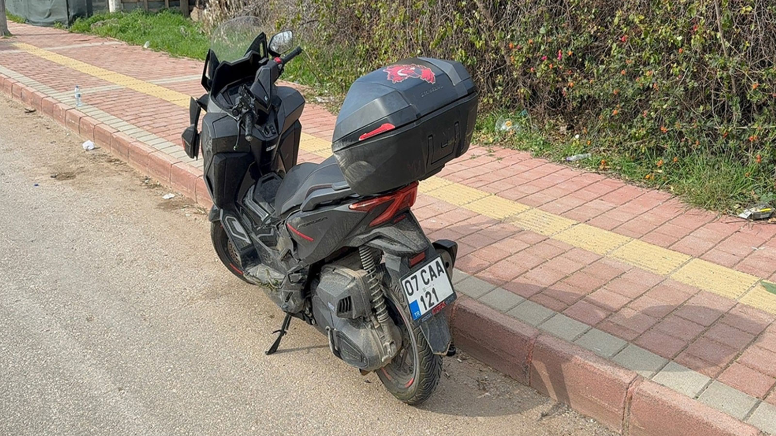 Antalya'da kahreden ölüm: Karne almaya giderken kaza yapan lise öğrencisi hayatını kaybetti