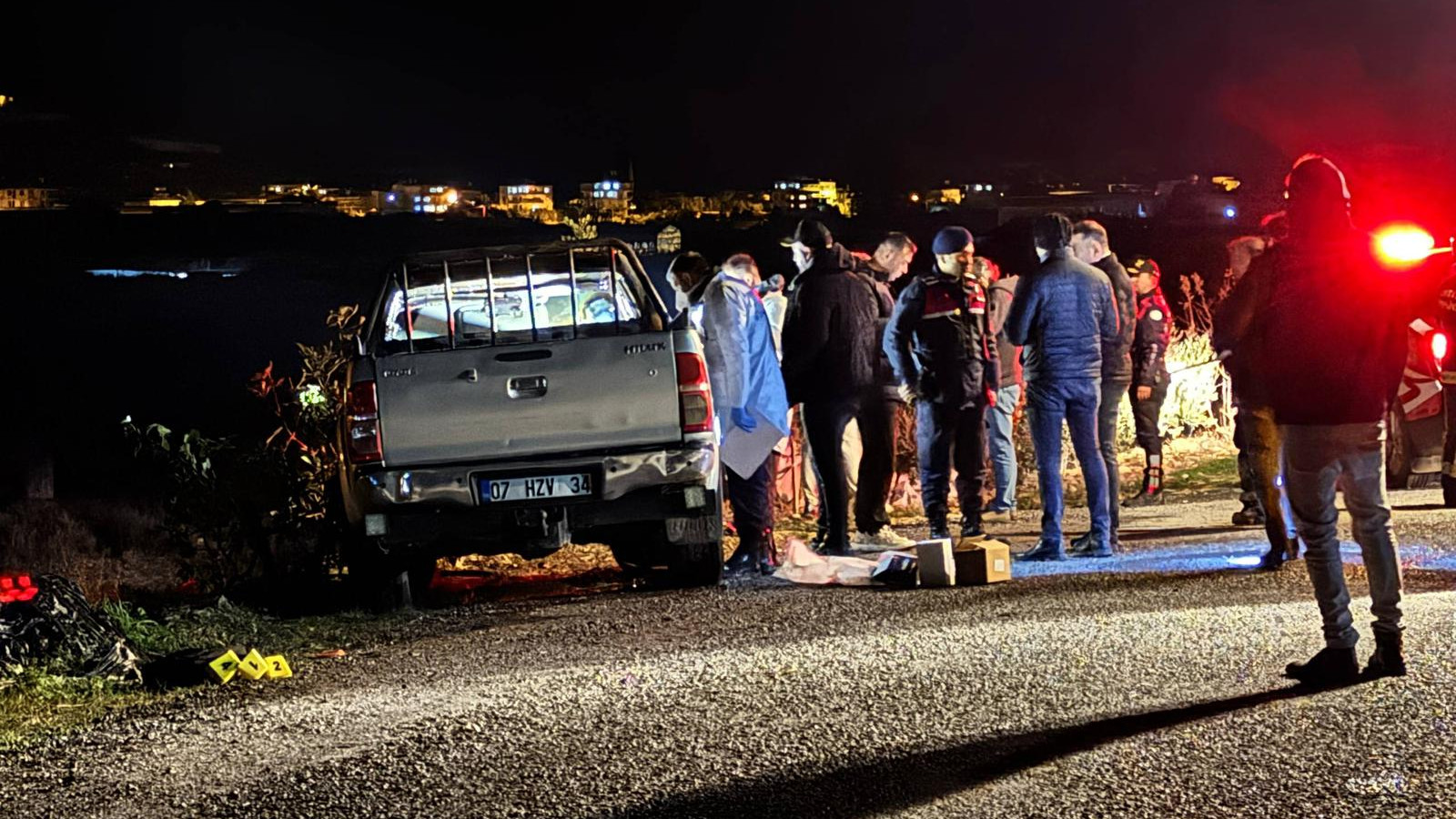 Antalya'da sır ölüm! Yanan otomobilde bir ceset bulundu