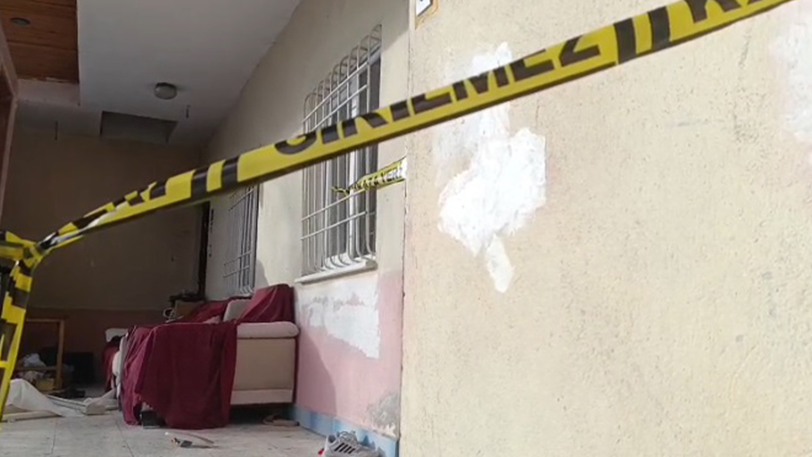 Tartıştığı eski nişanlısı ile 2 kızını bıçakla yaraladı