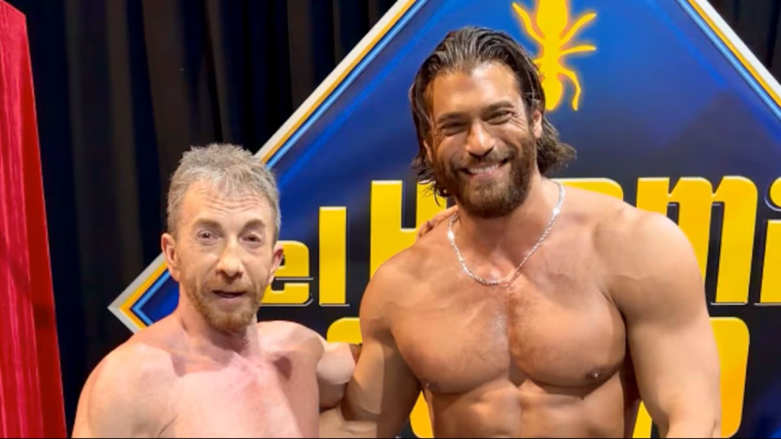 Can Yaman üstsüz barfiks çekti