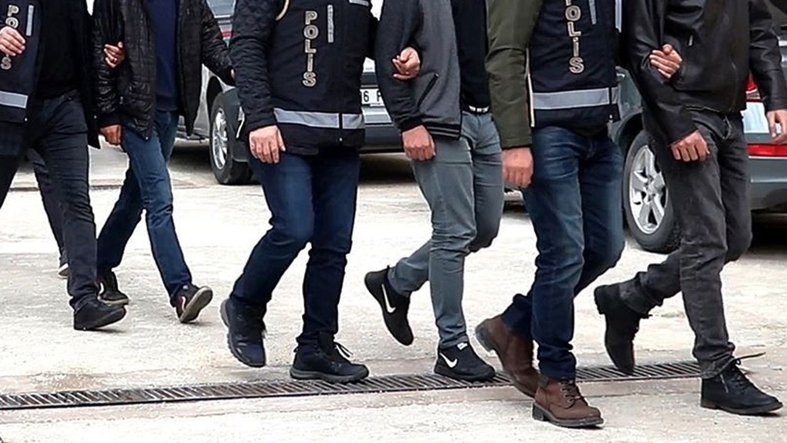 İstanbul'da 6 kişi çalıştıkları şirketi 5 milyon dolar dolandırdı