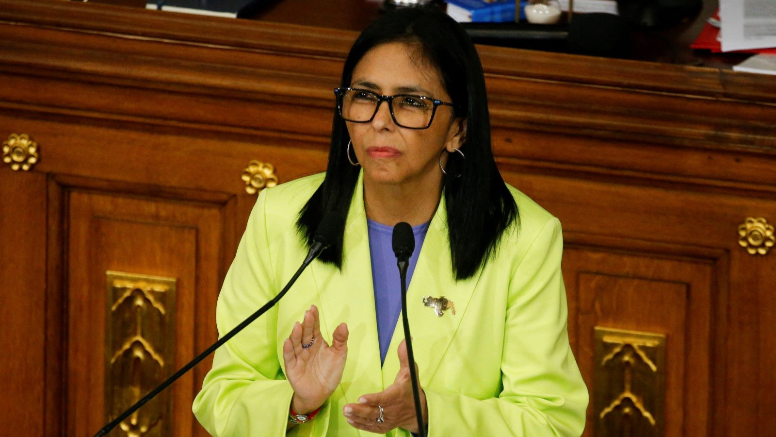 Venezuela'nın geçici başkanı Delcy Rodriguez, CIA'e o dosyayı teslim etti