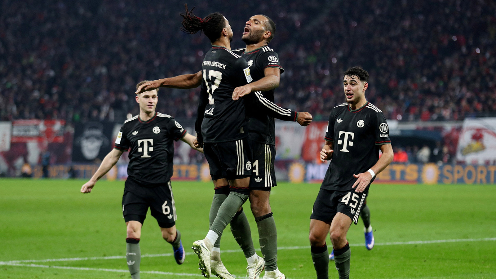 Bayern Münih, Leipzig'i hezimete uğrattı