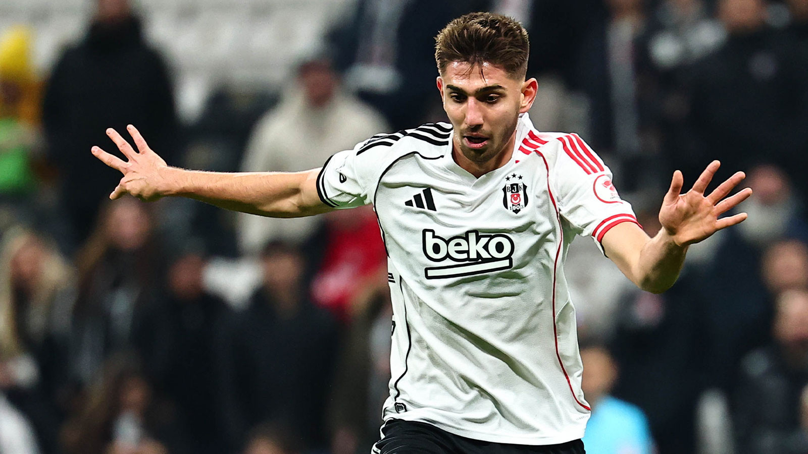 Beşiktaş'ta Ayrılık Çok Yakın! 5.5 Yıllık Anlaşma!