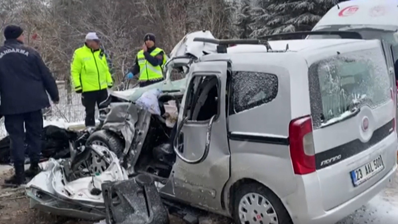 Elazığ’da feci kaza: Karı koca hayatını kaybetti