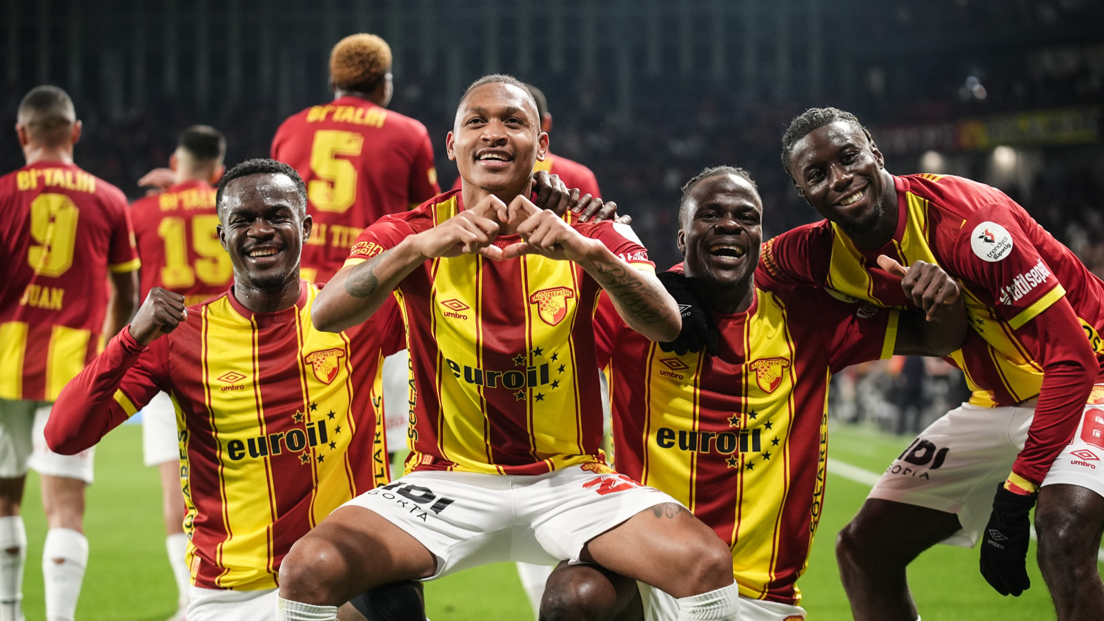 Göztepe 3 golle kazandı, 2 futbolcunu kaybetti