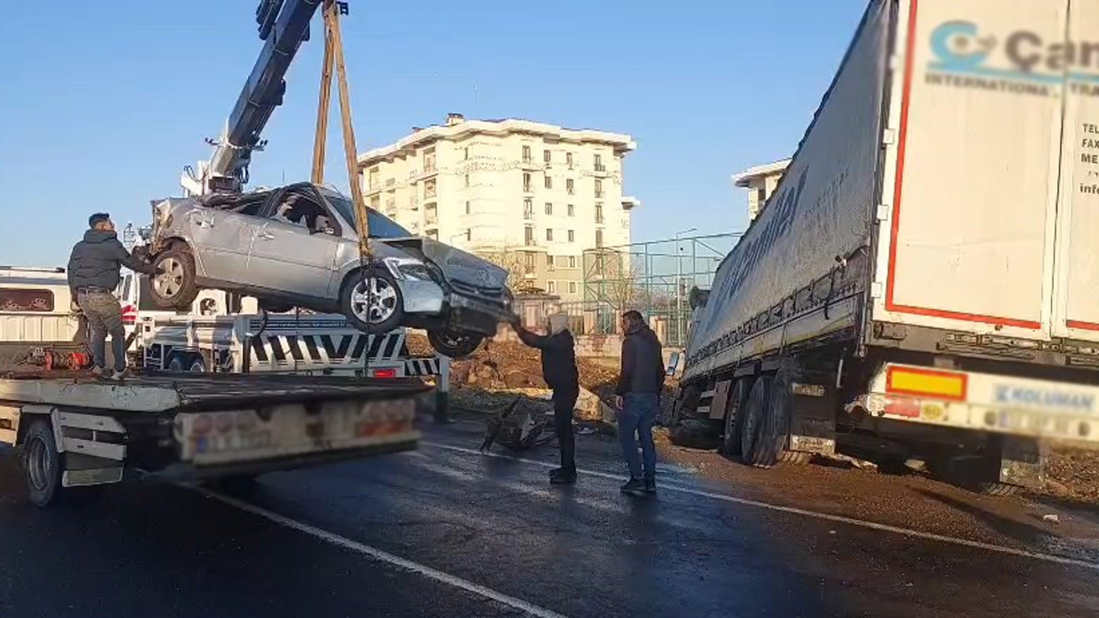 Şanlıurfa'da zincirleme trafik kazası: 2 kişi hayatını kaybetti