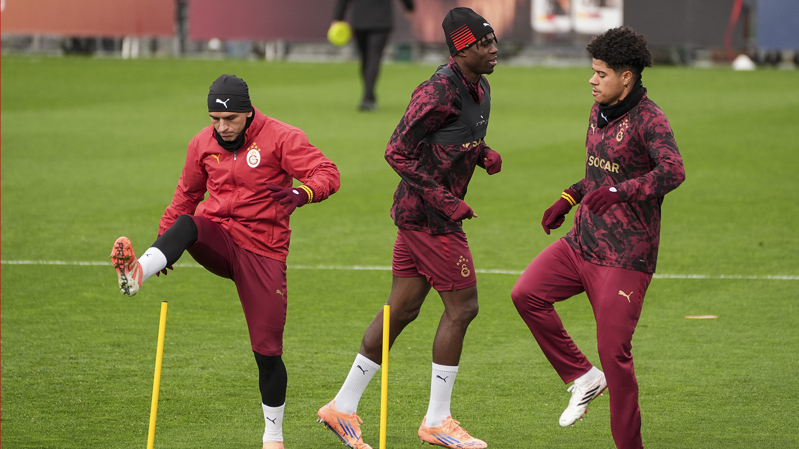 Galatasaray'dan Sara ve Singo için sakatlık açıklaması