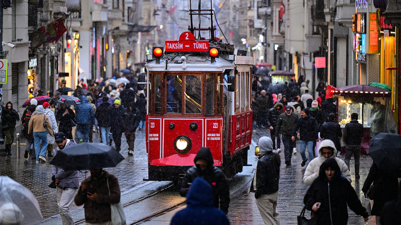 Meteoroloji tarih verdi: Kara kış ara veriyor, ılık ve yağışlı hava geliyor