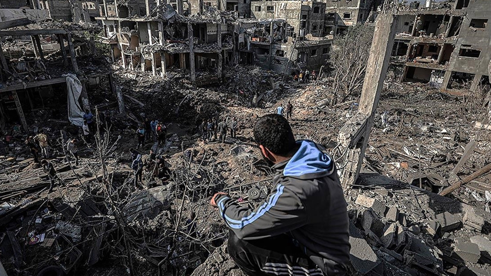 İsrail ordusu ateşkese rağmen Gazze'yi vurmaya devam ediyor: 1'i çocuk 3 Filistinli öldü