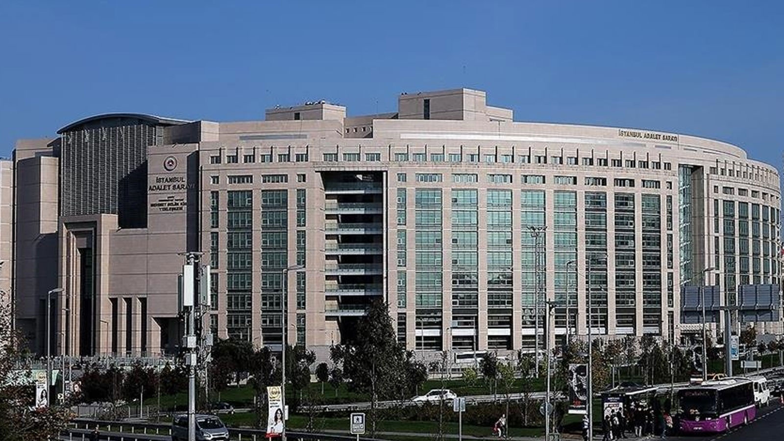 İstanbul'da yasa dışı bahis soruşturması: Buras Soylu ve Cihan Şanlı tutuklandı