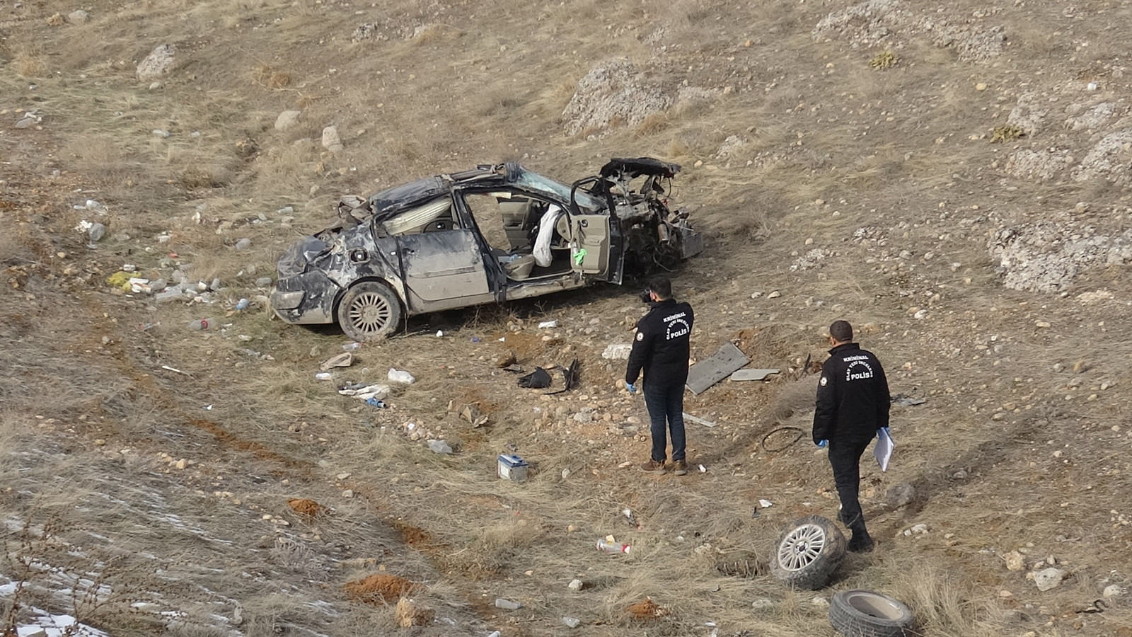 Malatya'da lastiği patlayan otomobil şarampole uçtu: 1 ölü, 2 yaralı