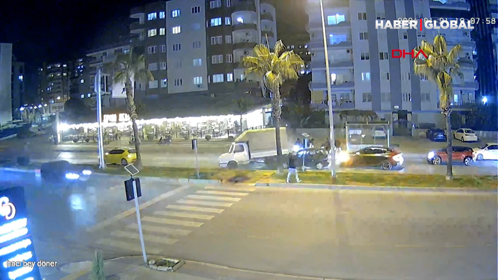 Mersin'de zincirleme kaza! O anlar kamerada 