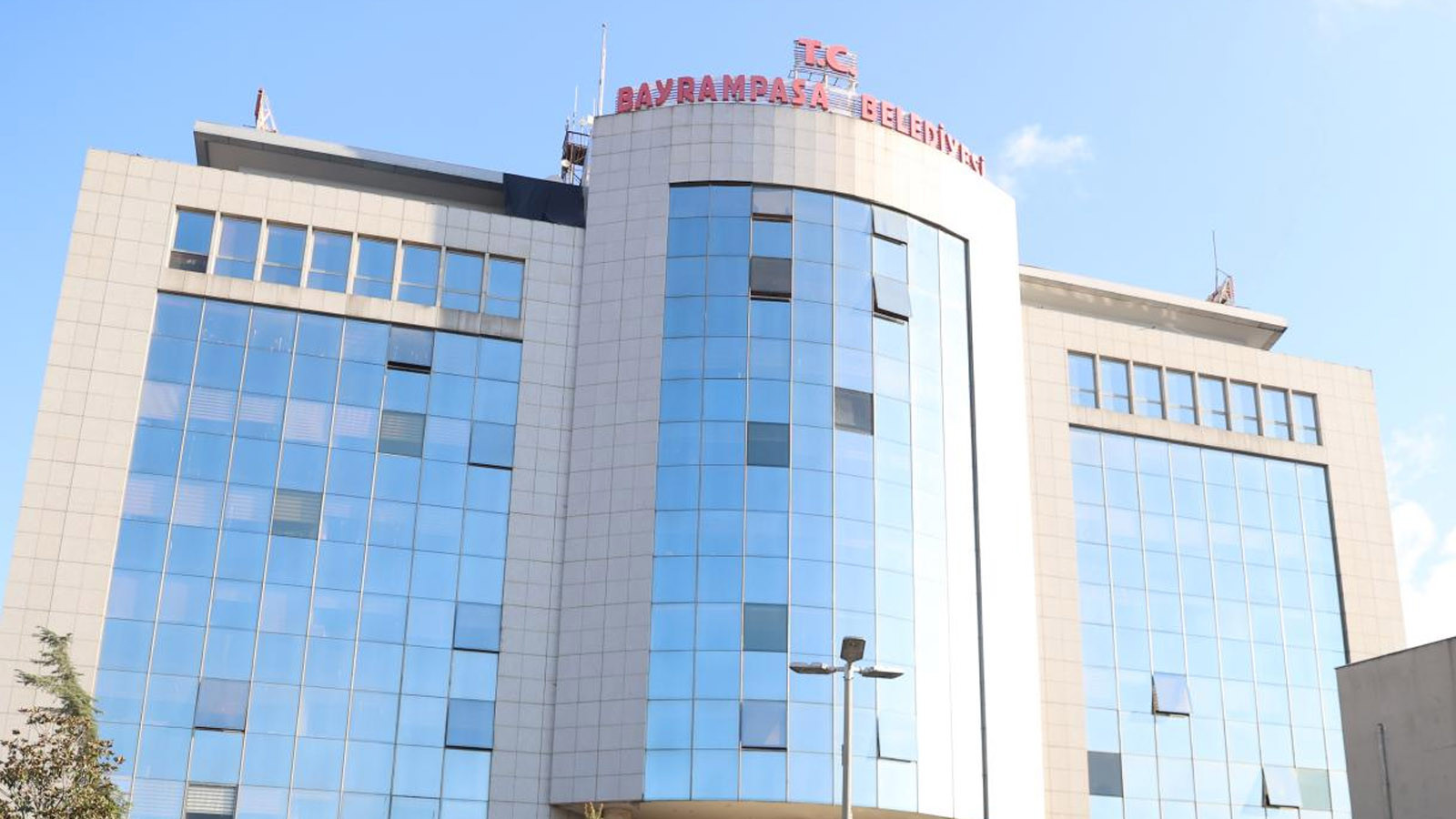 Bayrampaşa Belediyesi'ne yolsuzluk soruşturması: Çok sayıda kişi gözaltına alındı