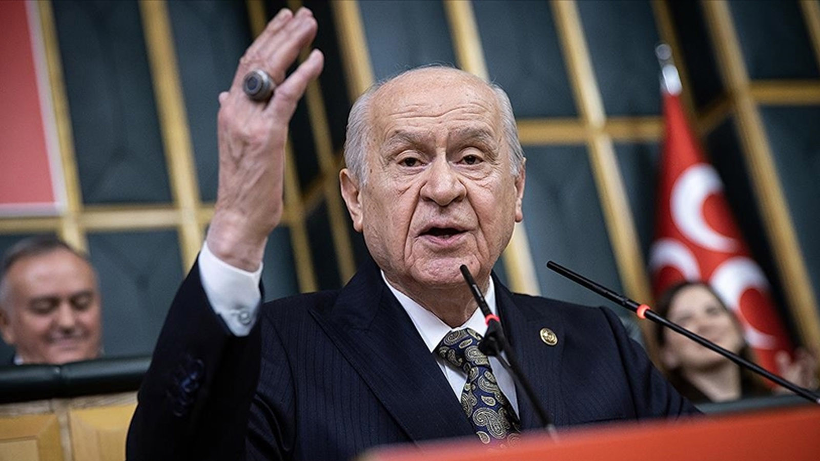 MHP Genel Başkanı Bahçeli: Türk bayrağı Türk milletidir, herkes aklını başına alsın