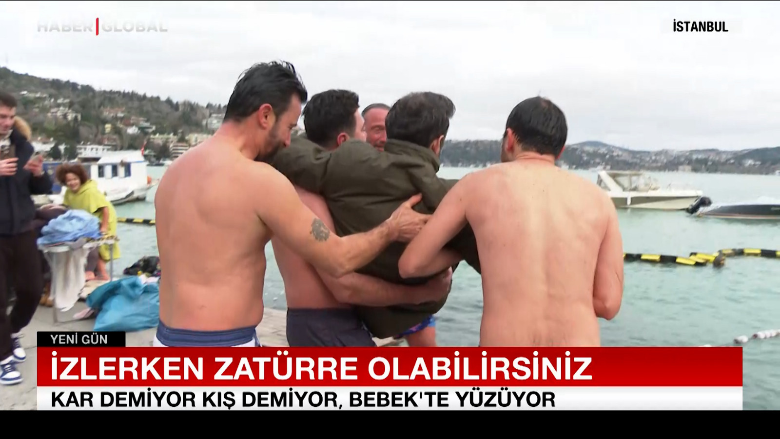 Sosyal medyanın konuştuğu bu adam nasıl üşümüyor?