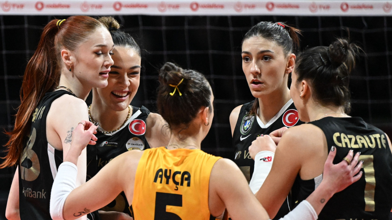 VakıfBank, Galatasaray'a set vermedi