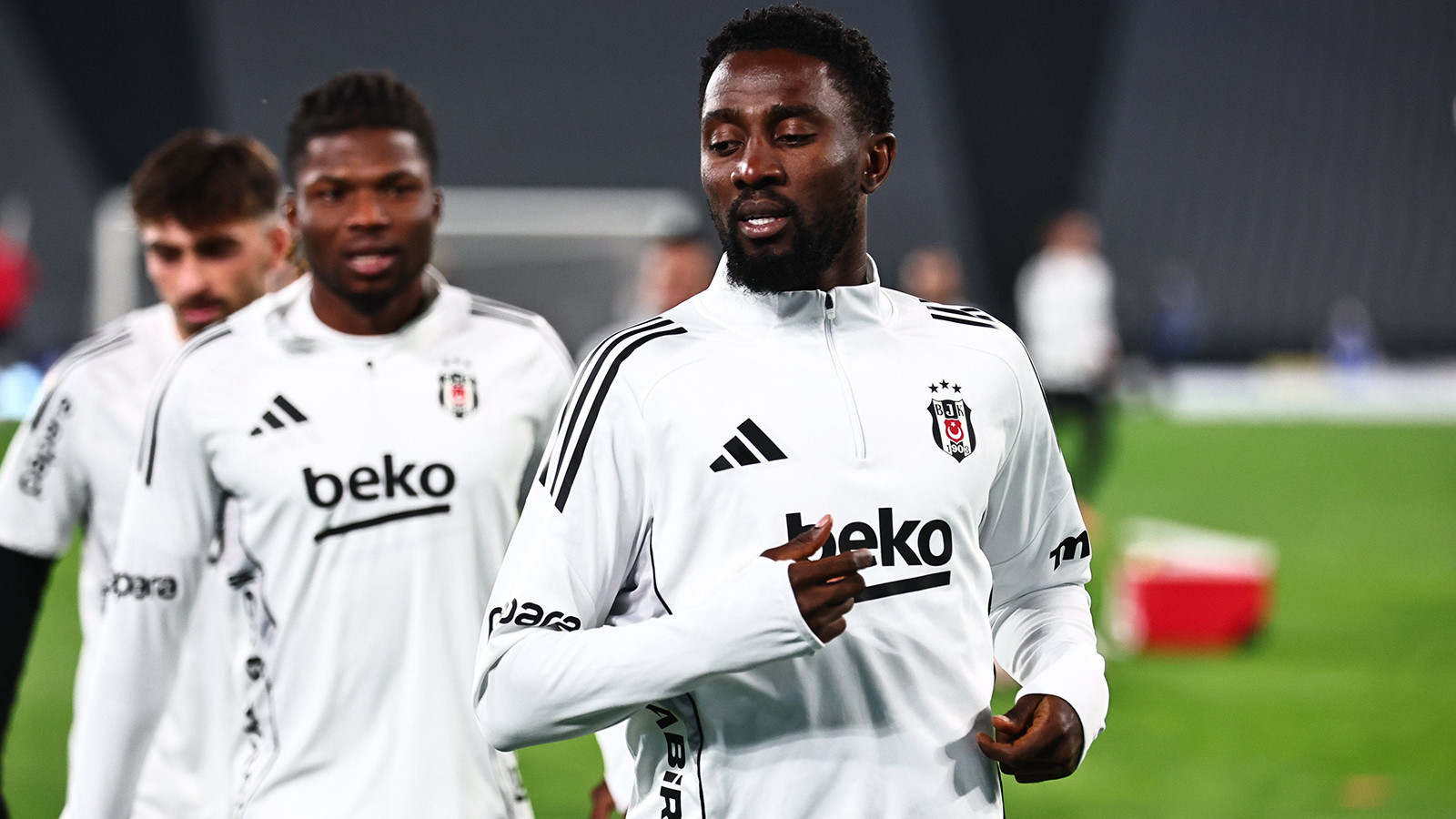 Beşiktaşlı Wilfred Ndidi, Premier Lig devine önerildi