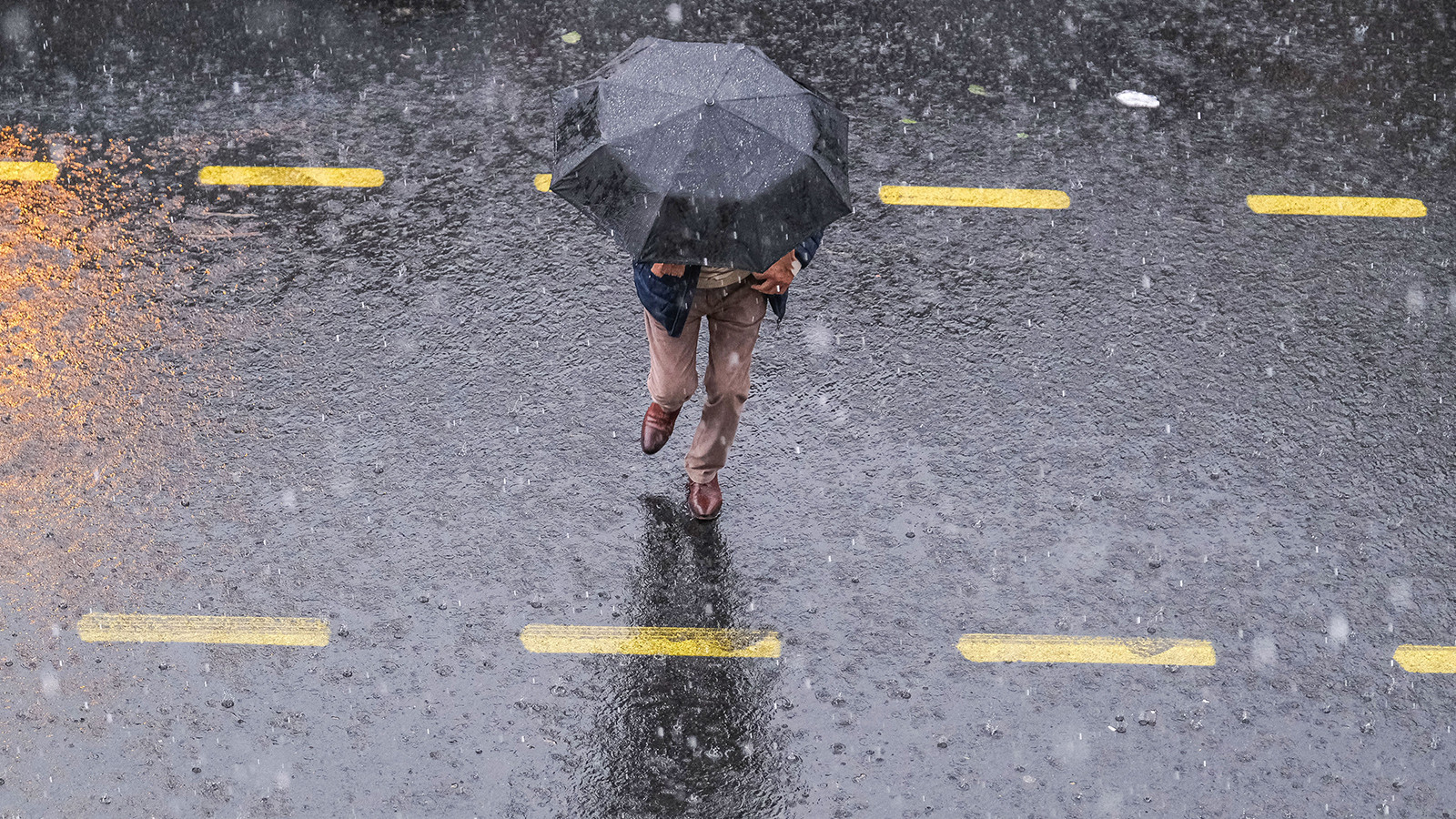 Meteoroloji'den 15 il için sarı kodlu uyarı! Kuvvetli yağış, fırtına, don ve çığ tehlikesi...
