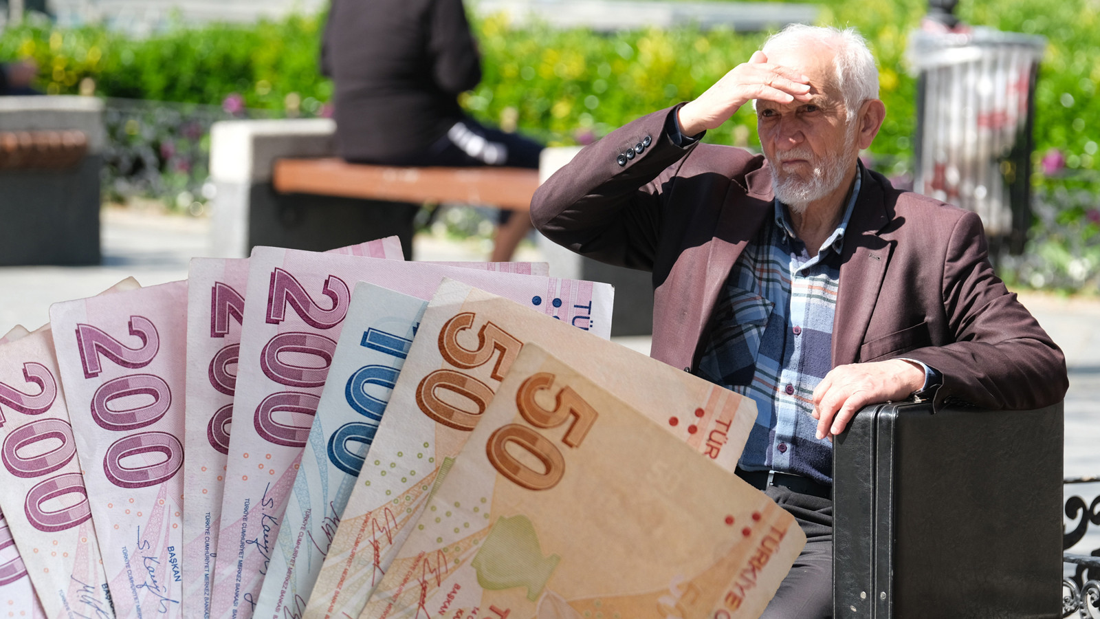 Milyonlarca emekli bekliyordu! TBMM'de kabul edildi